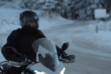 Motorcycle Apparel for All Seasons: Gear Up for Any Weather