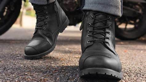 A Guide to Choosing the Right Motorcycle Boots