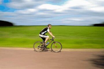 The Physical and Mental Benefits of Sports Bike Riding